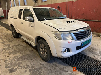 Лек автомобил TOYOTA Hilux