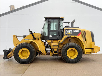 Колесен товарач CATERPILLAR 962M