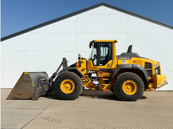 Колесен товарач VOLVO L110H