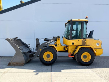 Колесен товарач VOLVO L30G