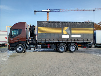 Камион с брезент IVECO