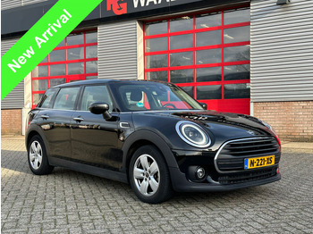 Лек автомобил