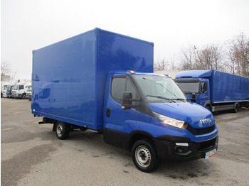 Лекотоварен автомобил фургон IVECO Daily