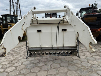 Машина за разпръскване на сол/ Пясък за Комунална/ Специална техника Bomag BW174: снимка 3