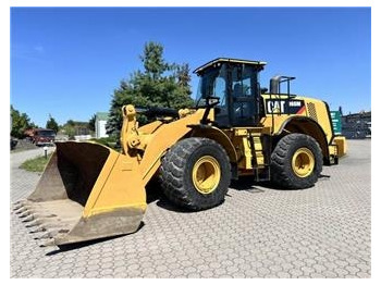 Колесен товарач CATERPILLAR 966M