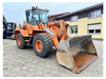 Колесен товарач DOOSAN DL250
