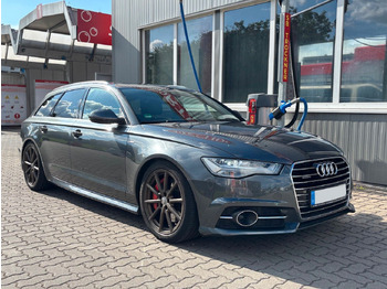 Лек автомобил AUDI