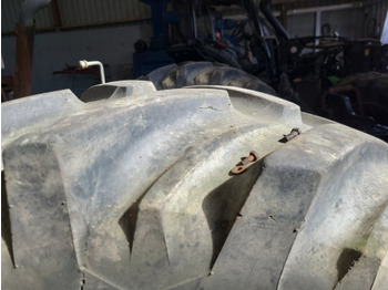 Комплект колела Massey Ferguson 265, 275, 290 Rear Wheel And Tyre 16.9r34: снимка 3