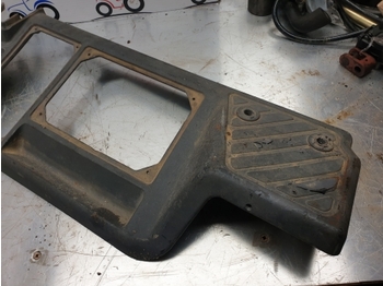 Кабина и интериор за Трактор New Holland Fiat 60, M And Tm Series Right Hand Side Panel 82003608: снимка 2