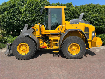 Колесен товарач VOLVO L90H
