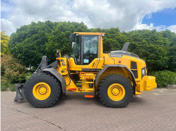 Колесен товарач VOLVO L90H
