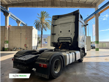Влекач MERCEDES-BENZ Actros 1845