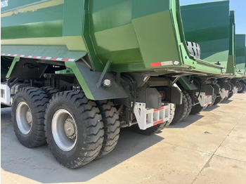 Кариерен самосвал SINOTRUK HOWO
