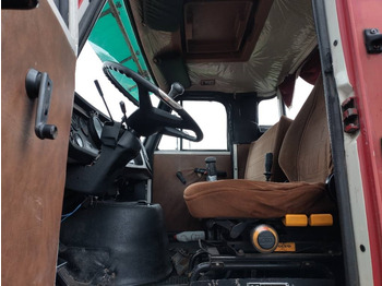 Мултилифт за контейнери камион Volvo N7 Tico nosturi ja vl-laite,280tkm!!: снимка 3