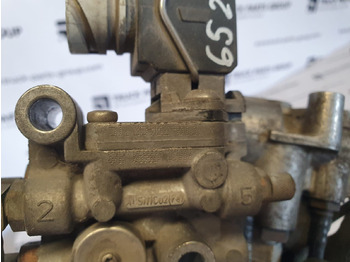 Резервни части за Камион MAN MAN TGX / TGS EURO6 emission EGR exhaust solenoid valve, gas recirculation 51259020131: снимка 2