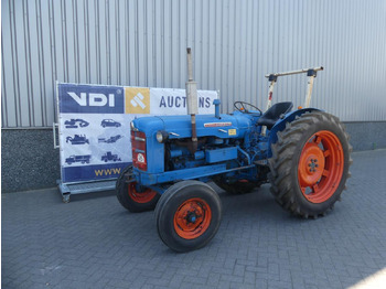 Трактор FORDSON