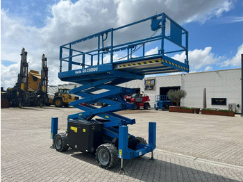 Ножична работна платформа Genie GS 3369 DC: снимка 4