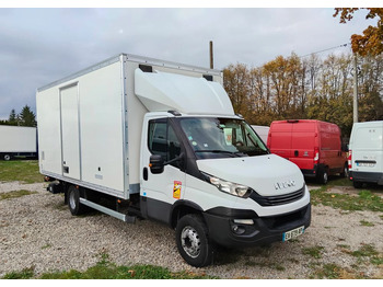 Камион фургон IVECO Daily