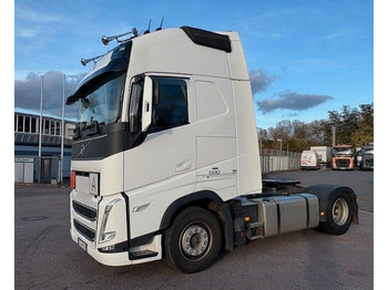 Влекач VOLVO FH 500
