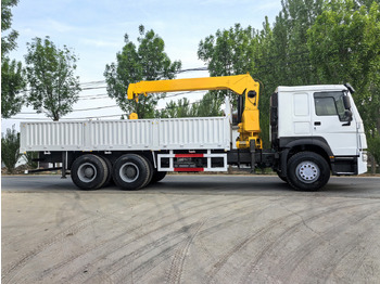 Камион с кран SINOTRUK HOWO