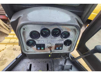 Лизинг на  Japan Imported Caterpillar D7R Bulldozer Japan Original Cat D7G D7R D9n D8r Used Bulldozers Japan Imported Caterpillar D7R Bulldozer Japan Original Cat D7G D7R D9n D8r Used Bulldozers: снимка 3