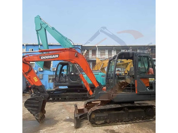Верижен багер DOOSAN DX225