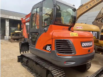 Верижен багер dx60 dx55 ON SALE Doosan 6ton dx60 Used  excavator in stock: снимка 3