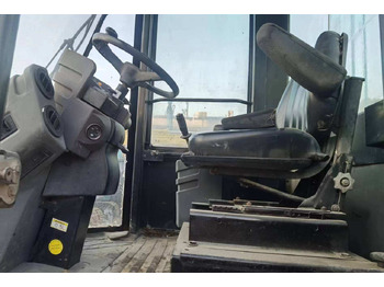 Пътен валяк used Road making machine CAT CS 683E roller: снимка 5 Пътен валяк used Road making machine CAT CS 683E roller: снимка 5