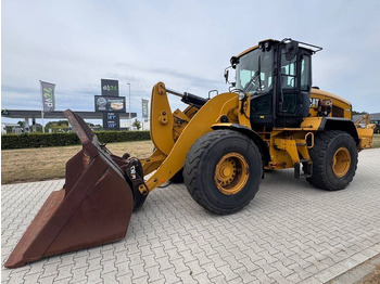 Колесен товарач CATERPILLAR 938M