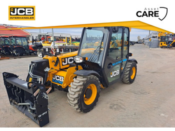 Телескопичен товарач JCB