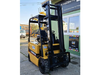 Лизинг на Caterpillar EP25 Caterpillar EP25: снимка 1 Лизинг на Caterpillar EP25 Caterpillar EP25: снимка 1