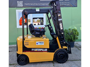 Лизинг на Caterpillar EP25 Caterpillar EP25: снимка 4 Лизинг на Caterpillar EP25 Caterpillar EP25: снимка 4