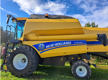 Зърнокомбайн NEW HOLLAND TC series