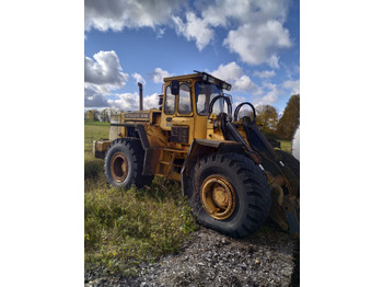 Колесен товарач VOLVO L120: снимка 2 Колесен товарач VOLVO L120: снимка 2