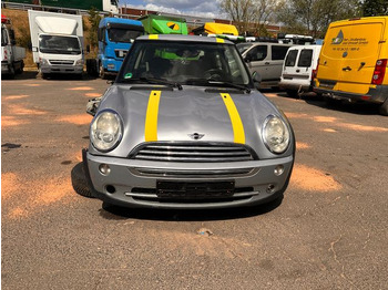 Лек автомобил