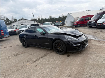 Лек автомобил PORSCHE