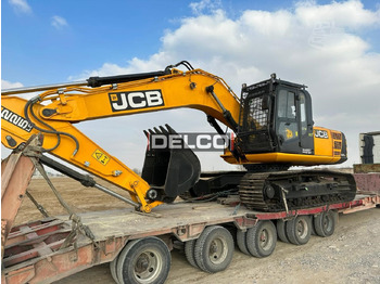 Верижен багер JCB