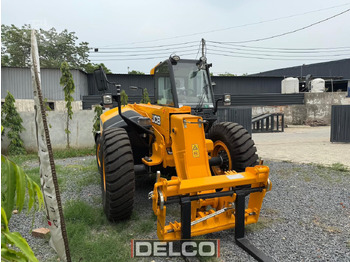 Нови Телескопичен товарач JCB 540-70: снимка 5