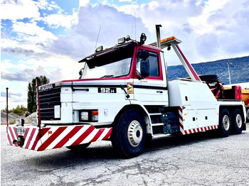 Камион пътна помощ SCANIA 92