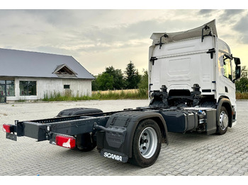 Лизинг на SCANIA P220 / RAMA DO ZABUDOWY / ROZSTAW OSI 3.90 M / SILNIK 6 / WYWROTKA / BECZKA / HAKOWIEC / UTRZYMANIE DRÓG / AUTOMAT / 2019 ROK / NISKI PRZEBIEG SCANIA P220 / RAMA DO ZABUDOWY / ROZSTAW OSI 3.90 M / SILNIK 6 / WYWROTKA / BECZKA / HAKOWIEC / UTRZYMANIE DRÓG / AUTOMAT / 2019 ROK / NISKI PRZEBIEG: снимка 4