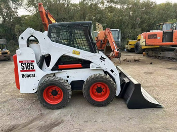 Мини челен товарач BOBCAT S185