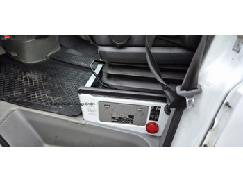 Камион пътна помощ Mercedes-Benz Sprinter DB 319 CDI Automatik, Tempomat, ATM bei 290 tkm: снимка 4