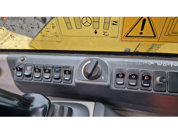 Колесен багер New Holland MH 2.6 Zustand gut, deutsche Maschine incl. Greifer und Dreservo: снимка 2
