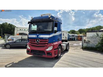Влекач MERCEDES-BENZ