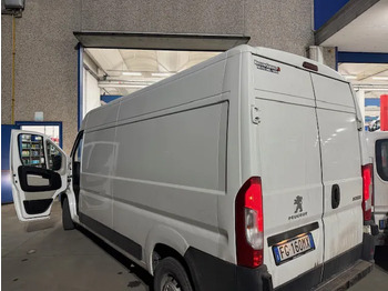 Товарен бус PEUGEOT Boxer