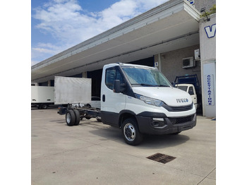 Лекотоварен автомобил IVECO Daily 35c14
