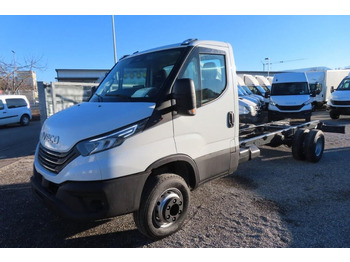 Лекотоварен автомобил IVECO Daily