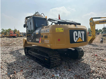Верижен багер CATERPILLAR 320D2