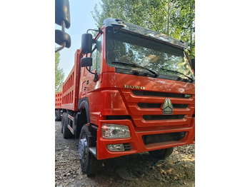 Самосвал камион SINOTRUK HOWO