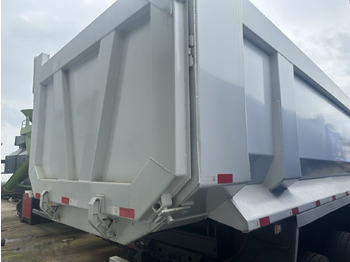 Самосвал камион SINOTRUK HOWO